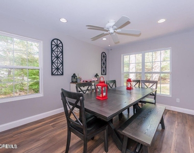 627 Eltone Road - Photo Thumbnail 10