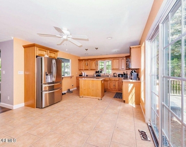 627 Eltone Road - Photo Thumbnail 20