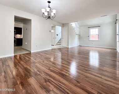 15 Cummings Court - Photo Thumbnail 6