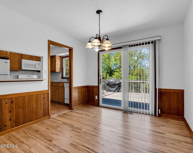1112 Wildwood Avenue - Photo Thumbnail 3