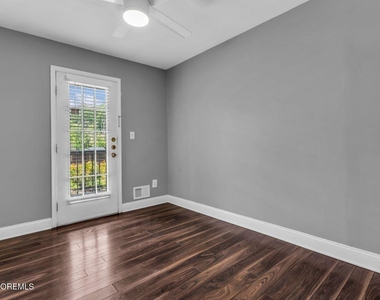 803 Wellington Place - Photo Thumbnail 8