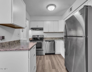 803 Wellington Place - Photo Thumbnail 5