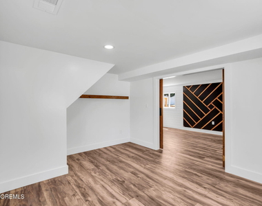 24 Woodlark Road - Photo Thumbnail 13
