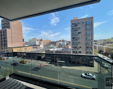 21 Street - Photo Thumbnail 5