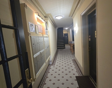 West 79 Street - Photo Thumbnail 10