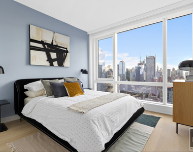 W 38th Street - Photo Thumbnail 3