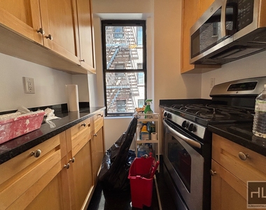 West 79 Street - Photo Thumbnail 1