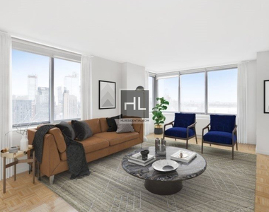 West 47th Street - Photo Thumbnail 2