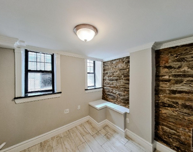 West 53 Street - Photo Thumbnail 2