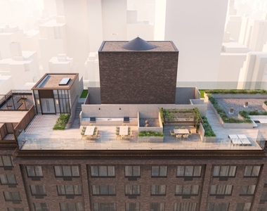 East 72nd Street - Photo Thumbnail 2