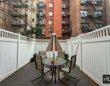 East 80 Street - Photo Thumbnail 2