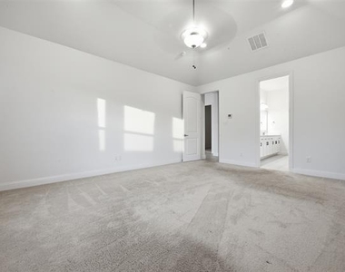 208 Sequoia Drive - Photo Thumbnail 25