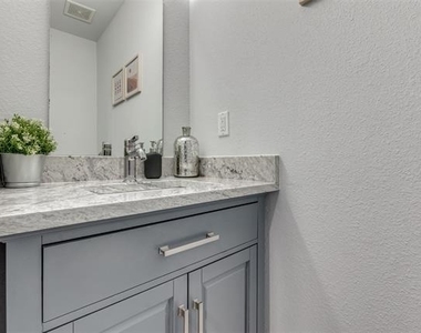 4338 Hartford Street - Photo Thumbnail 9