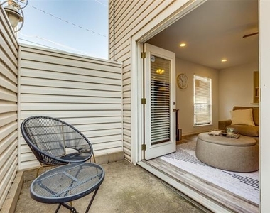 4338 Hartford Street - Photo Thumbnail 12
