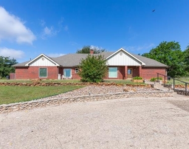 364 Alexandra Drive - Photo Thumbnail 1