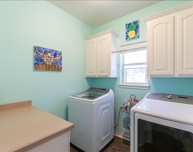 364 Alexandra Drive - Photo Thumbnail 18
