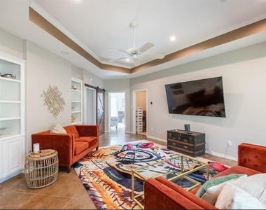 364 Alexandra Drive - Photo Thumbnail 15