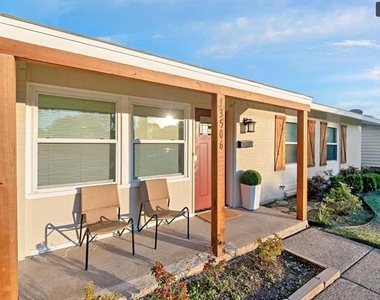 13506 Castleton Drive - Photo Thumbnail 3