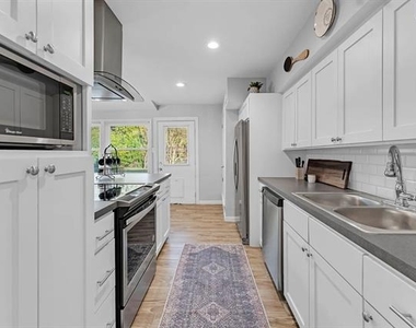 13506 Castleton Drive - Photo Thumbnail 11