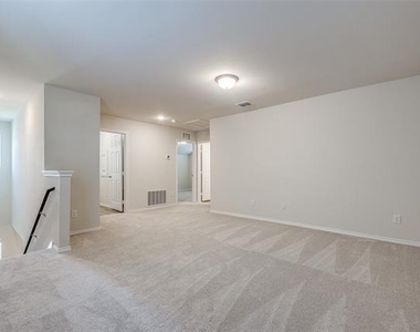 877 Table Rock Street - Photo Thumbnail 21