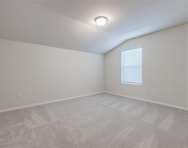 877 Table Rock Street - Photo Thumbnail 18