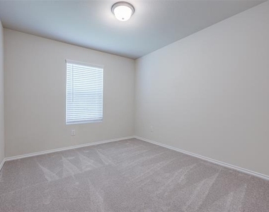 877 Table Rock Street - Photo Thumbnail 16