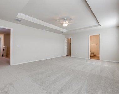 877 Table Rock Street - Photo Thumbnail 12