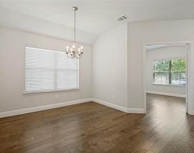 4541 Conrad Avenue - Photo Thumbnail 4