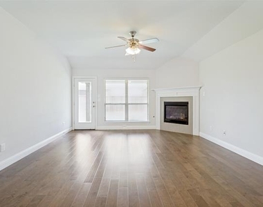 4541 Conrad Avenue - Photo Thumbnail 13