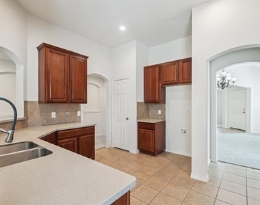 1280 Seymour Drive - Photo Thumbnail 11