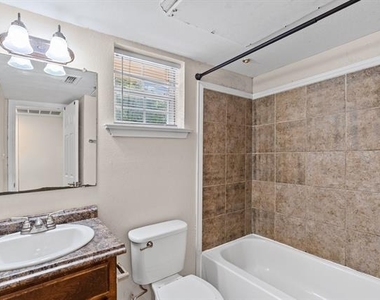 1220 Texas Street - Photo Thumbnail 6