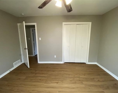 307 Wildwood Lane - Photo Thumbnail 21