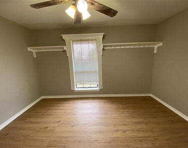 307 Wildwood Lane - Photo Thumbnail 19
