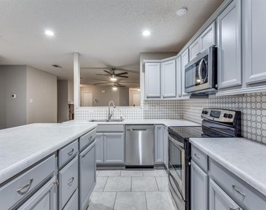 541 Hertford Street - Photo Thumbnail 8