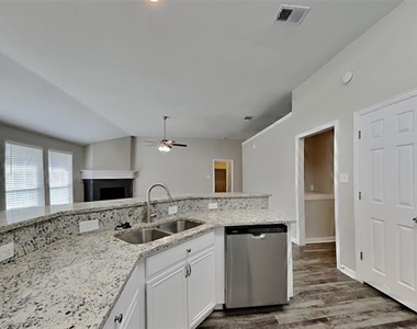 408 Jeffdale Drive - Photo Thumbnail 3