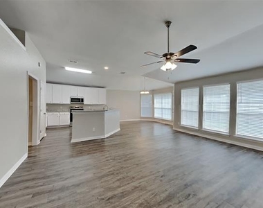 408 Jeffdale Drive - Photo Thumbnail 2