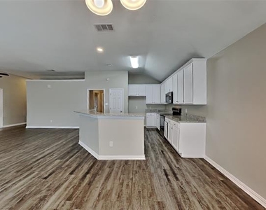 408 Jeffdale Drive - Photo Thumbnail 5