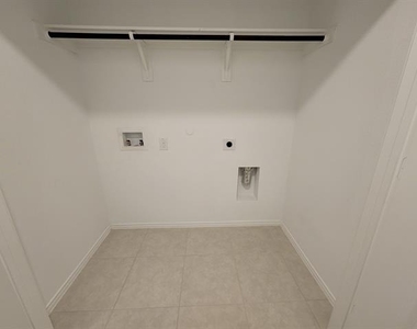 7513 Bluebell Lane - Photo Thumbnail 13