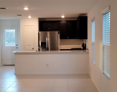 7513 Bluebell Lane - Photo Thumbnail 12