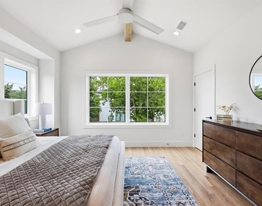 4525 Hopkins Avenue - Photo Thumbnail 12