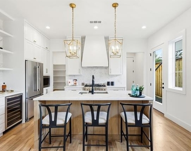 4525 Hopkins Avenue - Photo Thumbnail 5