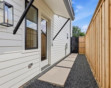 4525 Hopkins Avenue - Photo Thumbnail 25