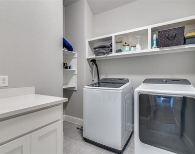 268 Cisco Trail - Photo Thumbnail 25