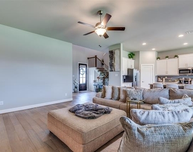 268 Cisco Trail - Photo Thumbnail 8