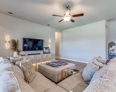 268 Cisco Trail - Photo Thumbnail 5