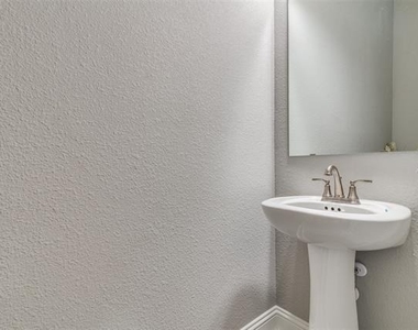 268 Cisco Trail - Photo Thumbnail 24