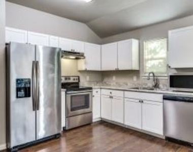 2719 Avenue J - Photo Thumbnail 2