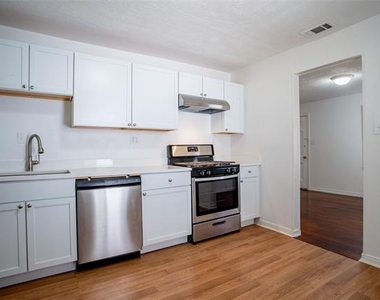 3323 W Clarendon Drive - Photo Thumbnail 12