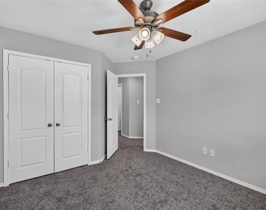 2420 Canongate Drive - Photo Thumbnail 24