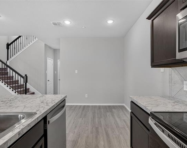 2420 Canongate Drive - Photo Thumbnail 13